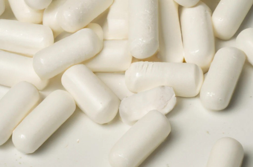White calcium capsules